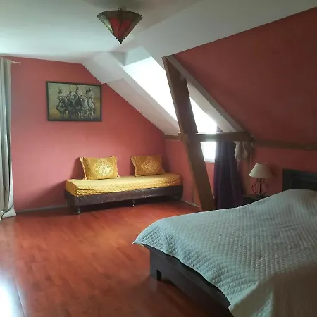 Hébergement de vacances Maison Chez H&m Saint-Cyr-lʼÉcole